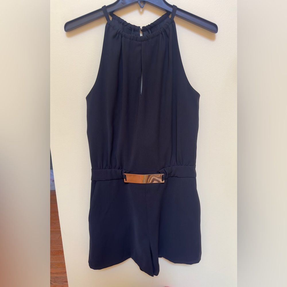 ZARA BASIC EUC Sophisticated Romper with Gold Tone Metal Accent